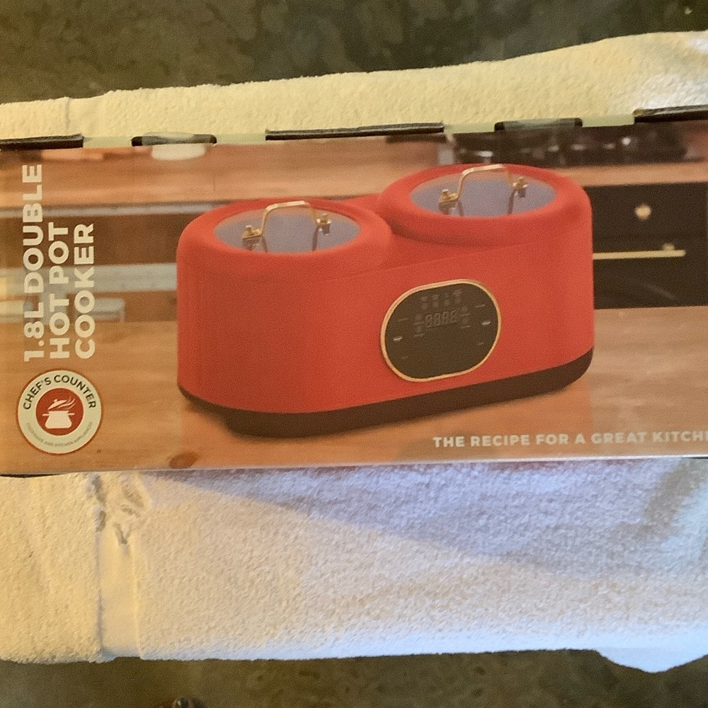 1.8L Double Hot Pot Cooker chef’s counter